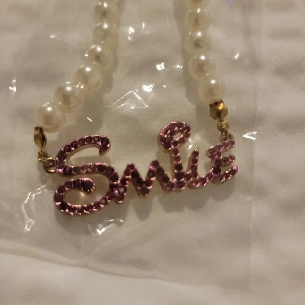 Womens Pink Smile Pendant White Pearl Necklace